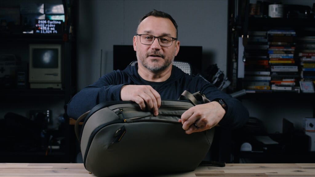 Peak Design 20L Travel Backpack Expandable Zipper