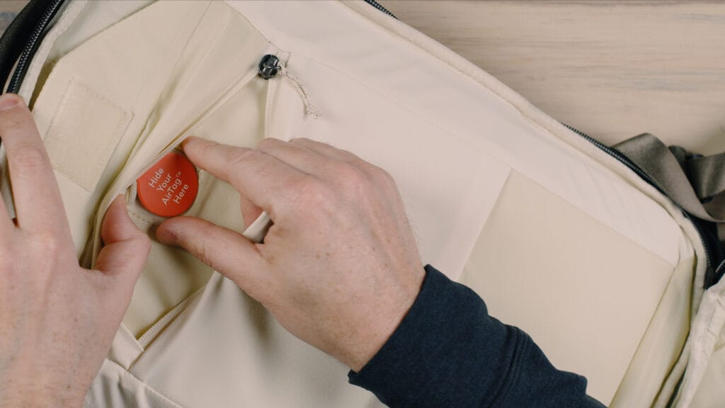 Peak Design 20L Travel Backpack Hidden Airtag Pocket