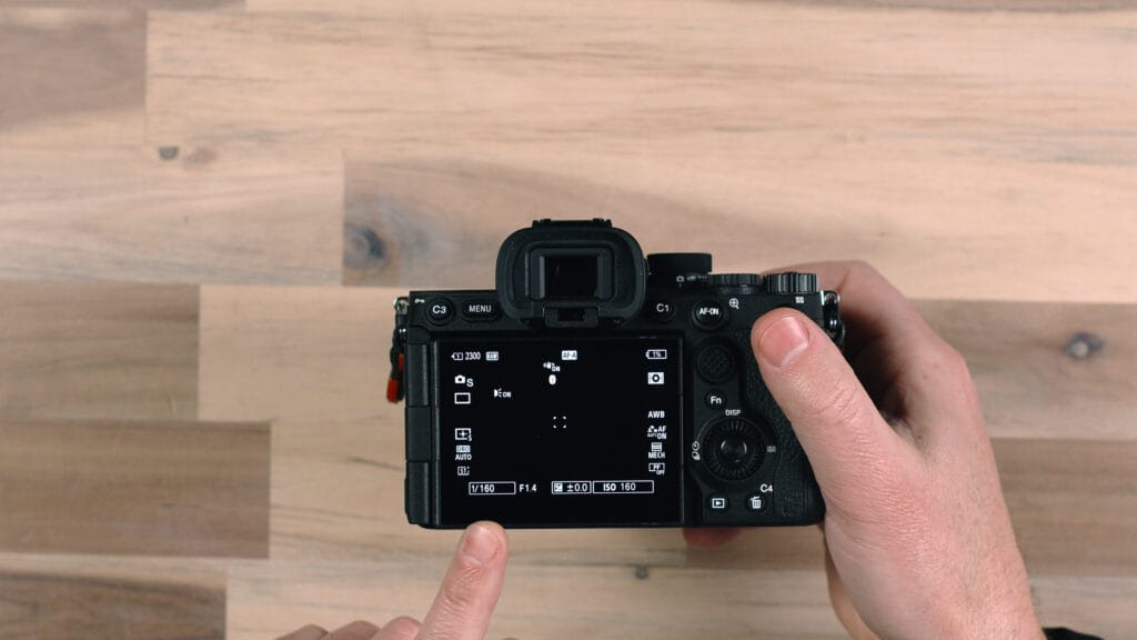 Sony a7V Guide Shutter Priority Mode