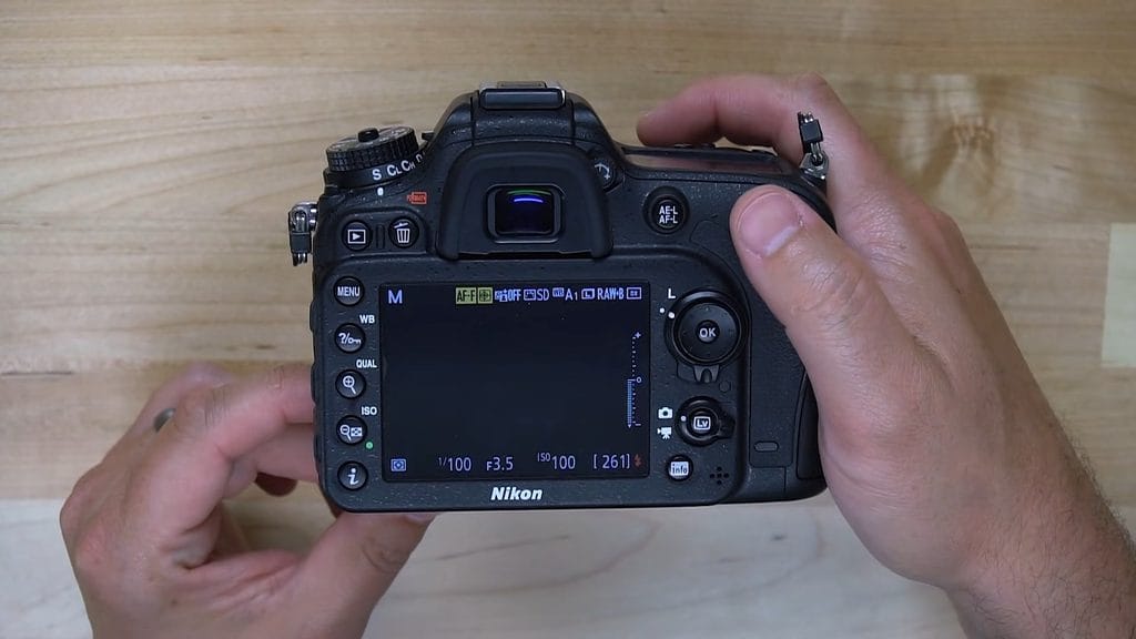 Nikon D7200 live view focus mode options AF-S and AF-F