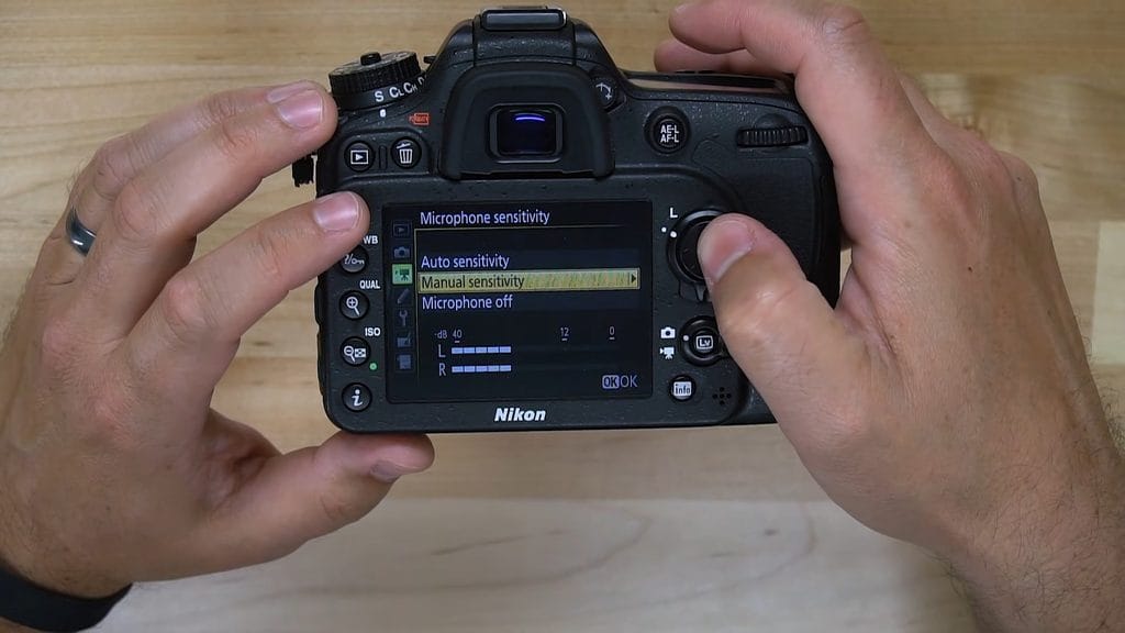 Nikon D7200 microphone sensitivity set to manual