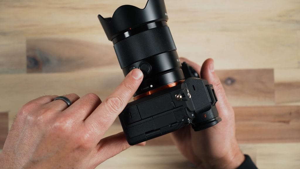 Sony a7 IV Beginner's Guide: How to Use Your New Camera 11 Sony lens AF/MF switch and focus hold button